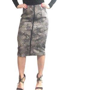 Vince Camuto midi tube skirt- animal print